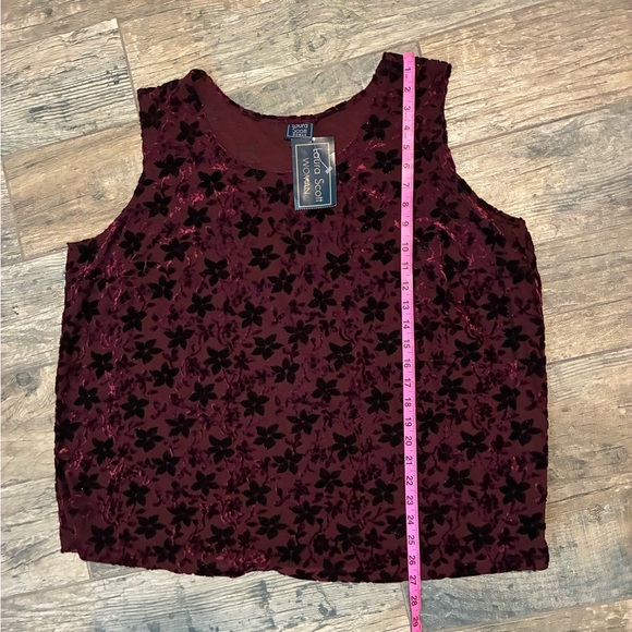 Laura Scott burgundy velvet floral tank top - Picture 6 of 6